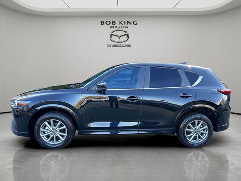 Used 2024 MAZDA CX-5 AWD 2.5 S w/ Preferred Package image 2