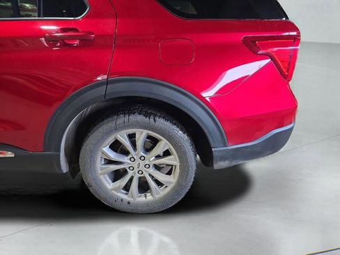 Used 2020 Ford Explorer XLT w/ Equipment Group 202A image 14