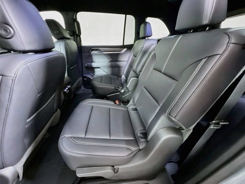 New 2026 GMC Acadia Elevation w/ Elevation Premium Package AWD/4WD image 21