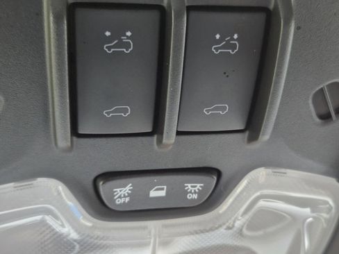 Used 2024 GMC Canyon AT4 w/ AT4 Premium Package image 48