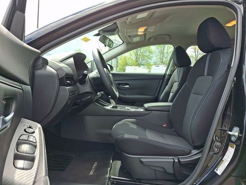 Used 2023 Nissan Sentra SV FWD image 13