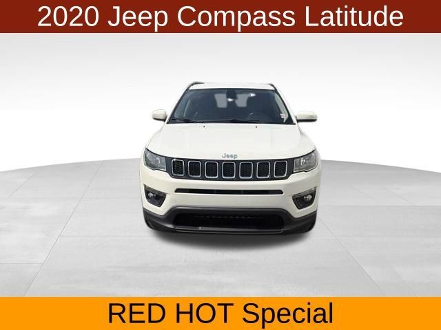 Used 2020 Jeep Compass Latitude w/ Cold Weather Group AWD/4WD image 2