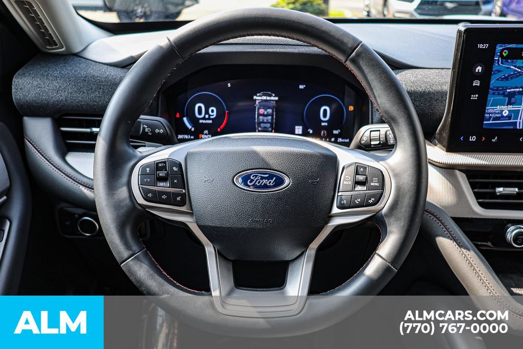 Used 2025 Ford Explorer Active RWD image 32