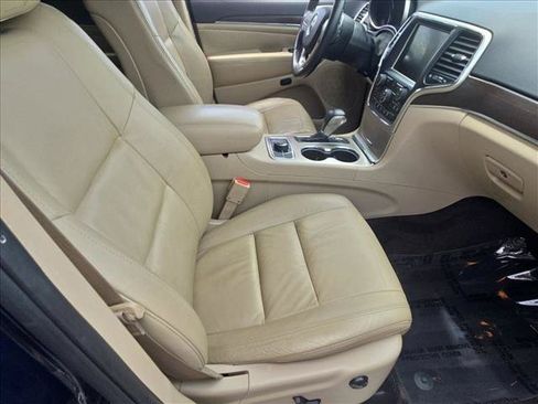 Used 2017 Jeep Grand Cherokee Limited AWD/4WD image 21
