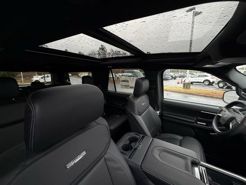 New 2025 Ford Expedition Max Platinum w/ Stealth Performance Package image 33