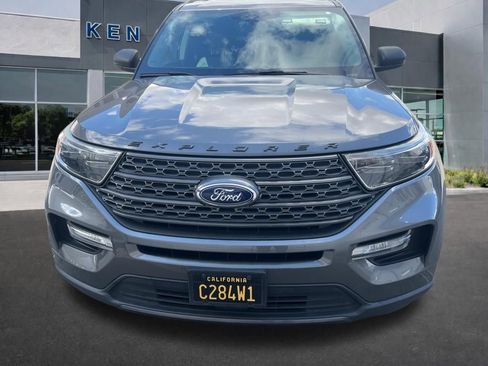Used 2021 Ford Explorer XLT w/ Equipment Group 202A image 3