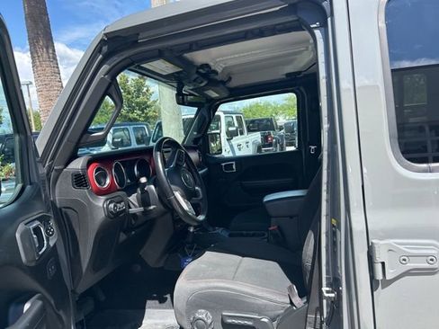 Used 2020 Jeep Wrangler Unlimited Rubicon AWD/4WD image 7
