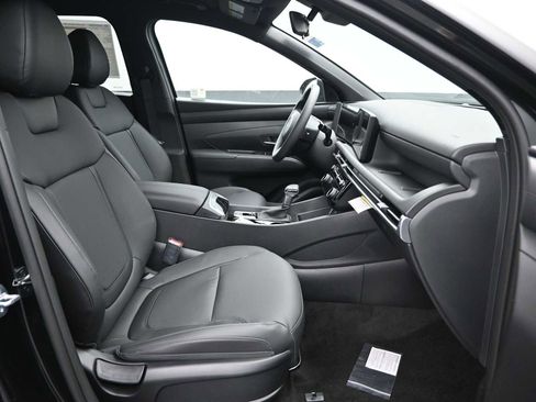 Certified 2025 Hyundai Santa Cruz SEL image 11