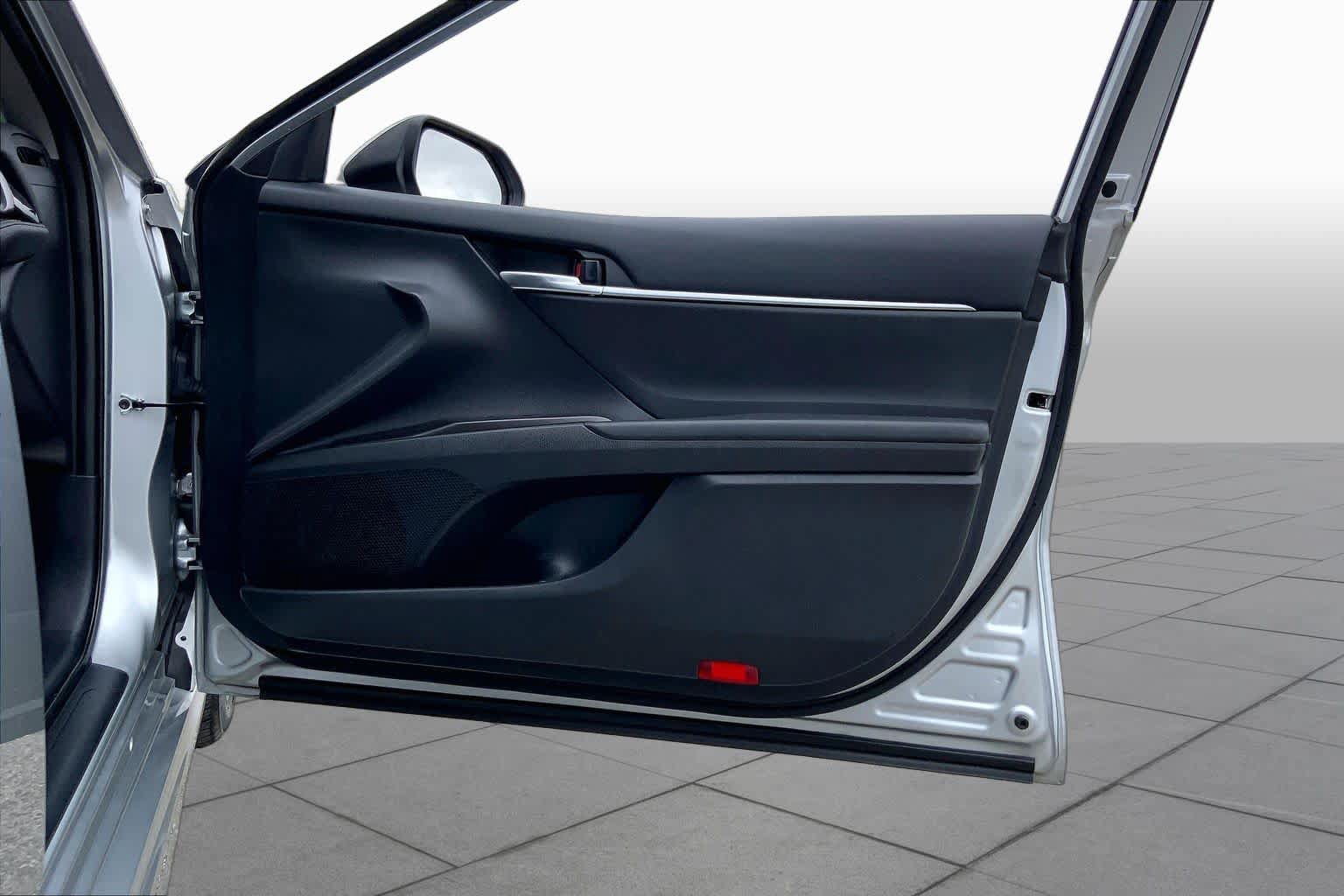 Used 2024 Toyota Camry SE FWD image 22
