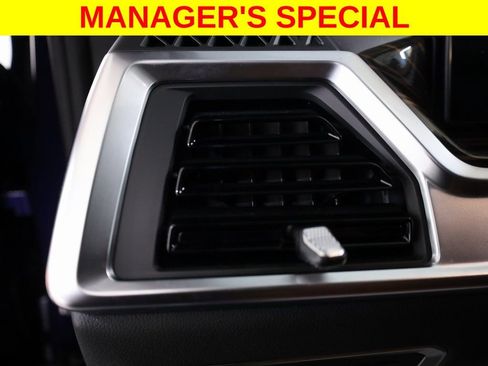 Used 2026 BMW X7 M60i image 12