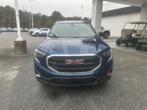 Used 2020 GMC Terrain SLE w/ Driver Convenience Package image 8