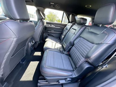 Used 2025 Ford Explorer ST-Line w/ Premium Package RWD image 24