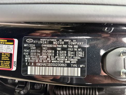 Used 2025 Genesis GV80 2.5T AWD/4WD image 24