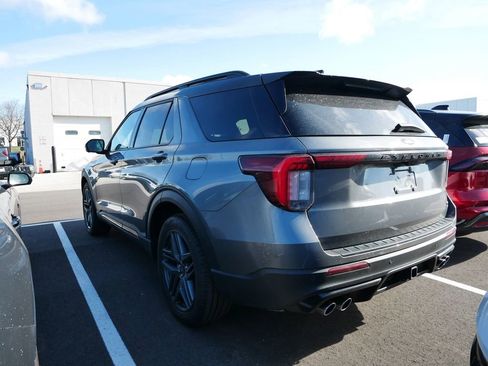 Used 2025 Ford Explorer ST w/ Sun And Sound Package image 6