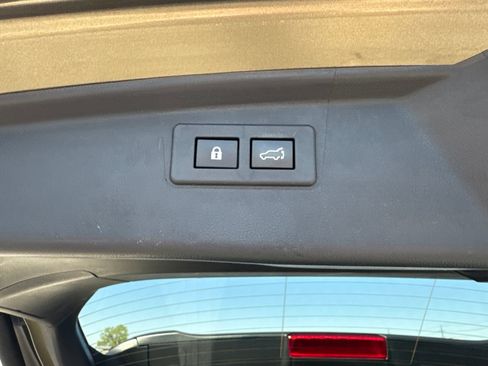 Used 2023 Subaru Outback Touring XT AWD/4WD image 14