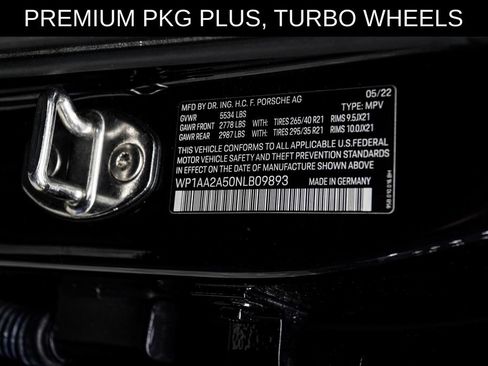 Used 2022 Porsche Macan AWD/4WD image 52