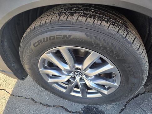 Used 2019 MAZDA CX-9 Touring w/ Touring Premium Package image 11