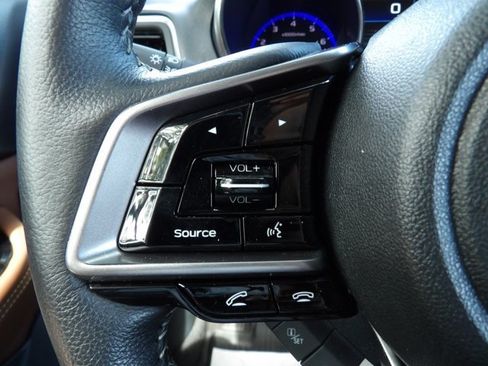 Used 2019 Subaru Outback 3.6R Touring AWD/4WD image 17