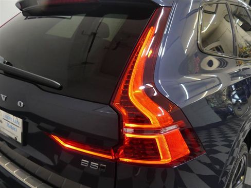 Used 2023 Volvo XC60 B5 Ultimate w/ Climate Package AWD/4WD image 16