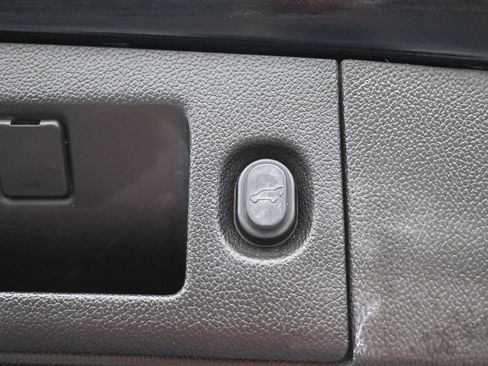 Used 2017 Chevrolet Tahoe Premier RWD image 31