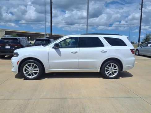 Used 2024 Dodge Durango GT AWD/4WD image 3