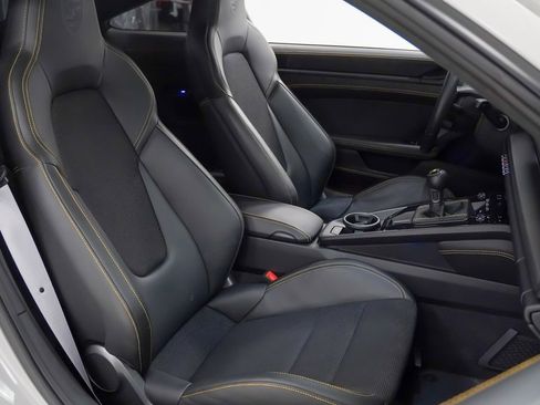 Certified 2022 Porsche 911 GT3 image 17