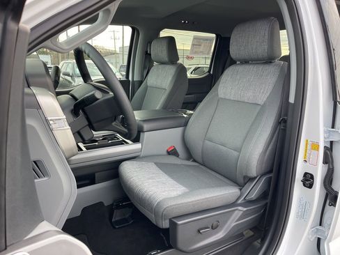 New 2026 Ford F250 XLT w/ XLT Premium Package image 17