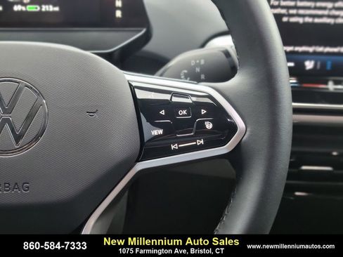 Used 2024 Volkswagen ID.4 Pro S image 26
