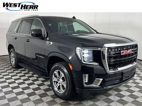 Used 2023 GMC Yukon SLE AWD/4WD image 1