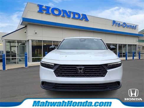 Used 2024 Honda Accord Sport image 2