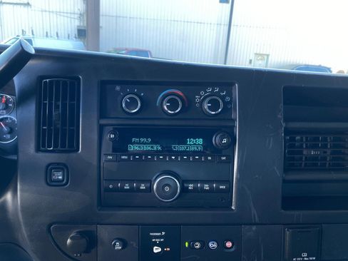 Used 2018 Chevrolet Express 2500 Work Van w/ Driver Convenience Package image 3