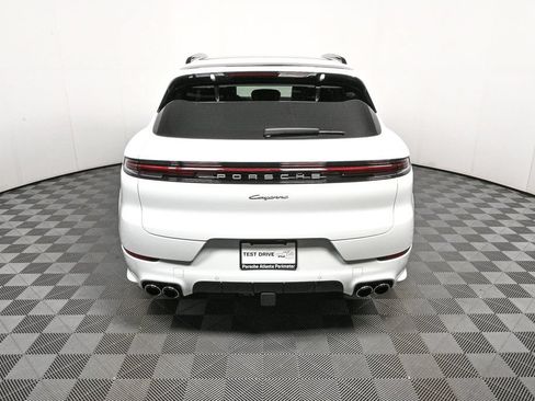 Certified 2026 Porsche Cayenne AWD/4WD image 29