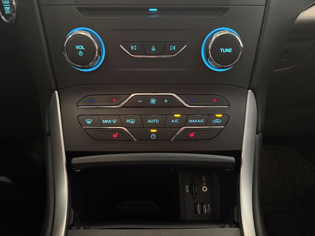 Used 2015 Ford Edge SEL w/ Equipment Group 201A AWD/4WD image 27
