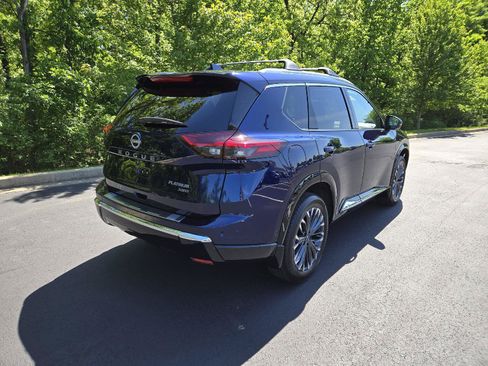 Used 2025 Nissan Rogue Platinum w/ Platinum Premium Package AWD/4WD image 3