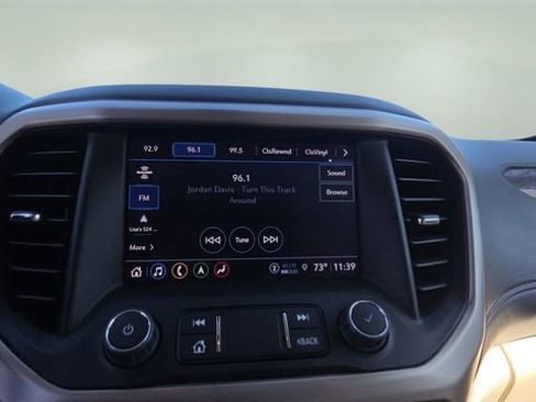 Used 2023 GMC Acadia Denali w/ Denali Technology Package image 11