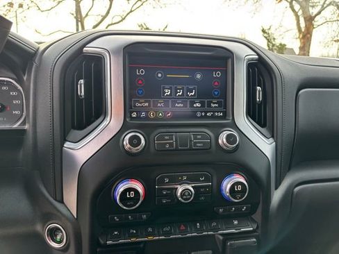 Used 2021 GMC Sierra 1500 SLT w/ SLT Premium Plus Package image 18