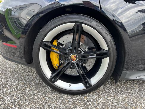 Used 2020 Porsche Taycan Turbo S image 29