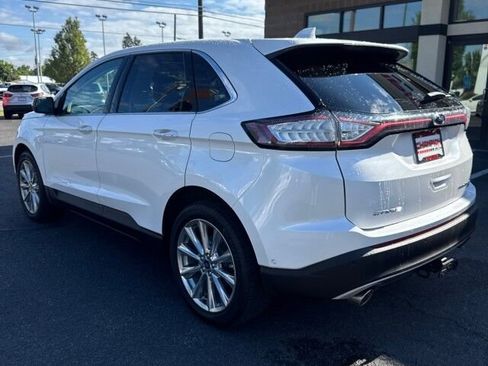 Used 2018 Ford Edge Titanium w/ Equipment Group 302A AWD/4WD image 8