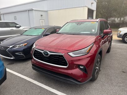 Used 2021 Toyota Highlander XLE