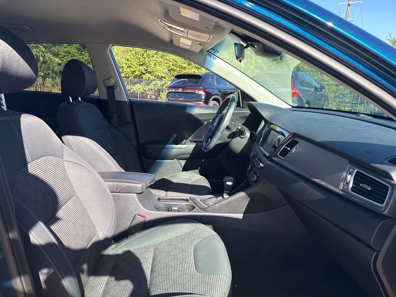 Used 2019 Kia Niro LX FWD image 12
