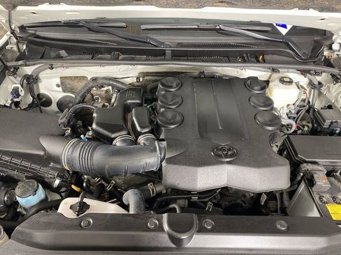 Used 2023 Toyota 4Runner Limited image 12