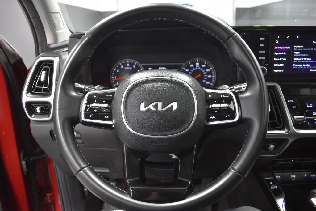 Used 2023 Kia Sorento S w/ Panoramic Sunroof Package AWD/4WD image 32