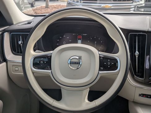 Used 2021 Volvo XC60 T6 Inscription w/ Protection Package Premier image 27