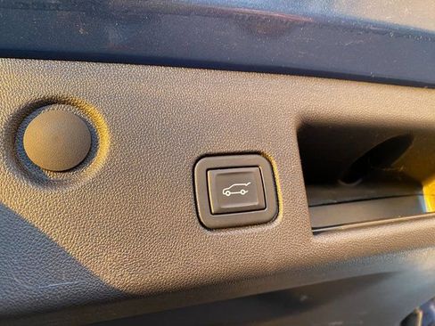 Used 2024 Chevrolet Equinox LT image 11