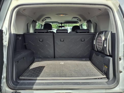 Used 2008 Toyota FJ Cruiser 2WD w/ Upgrade Pkg 2 image 18