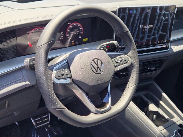 New 2026 Volkswagen Tiguan SE R-Line FWD image 11