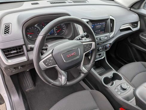 Used 2023 GMC Terrain SLE w/ Driver Convenience Package AWD/4WD image 2