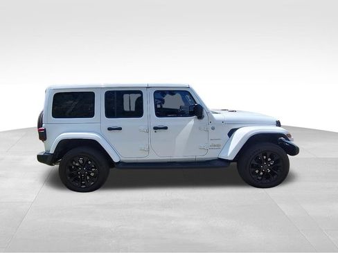 Certified 2024 Jeep Wrangler Unlimited Sahara w/ Technology Group AWD/4WD image 31