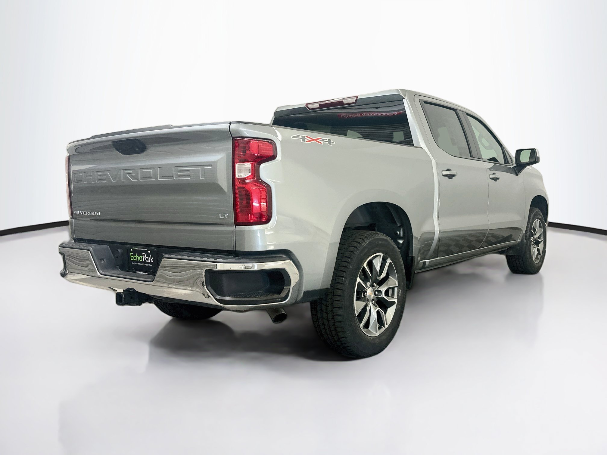 Used 2024 Chevrolet Silverado 1500 LT AWD/4WD image 9