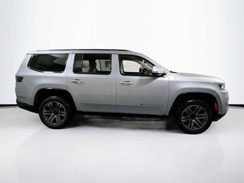 Used 2022 Jeep Wagoneer Series III w/ Flexible Seating Group image 4